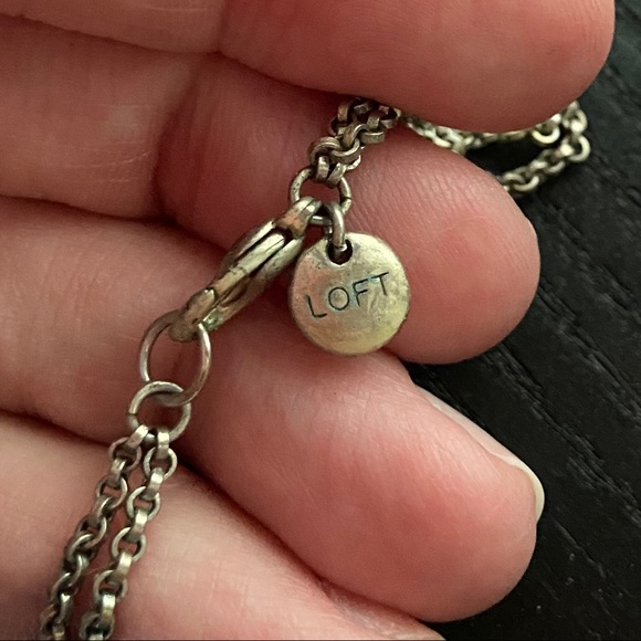 *SALE* LOFT Silver Circle Necklace - Picture 5 of 7
